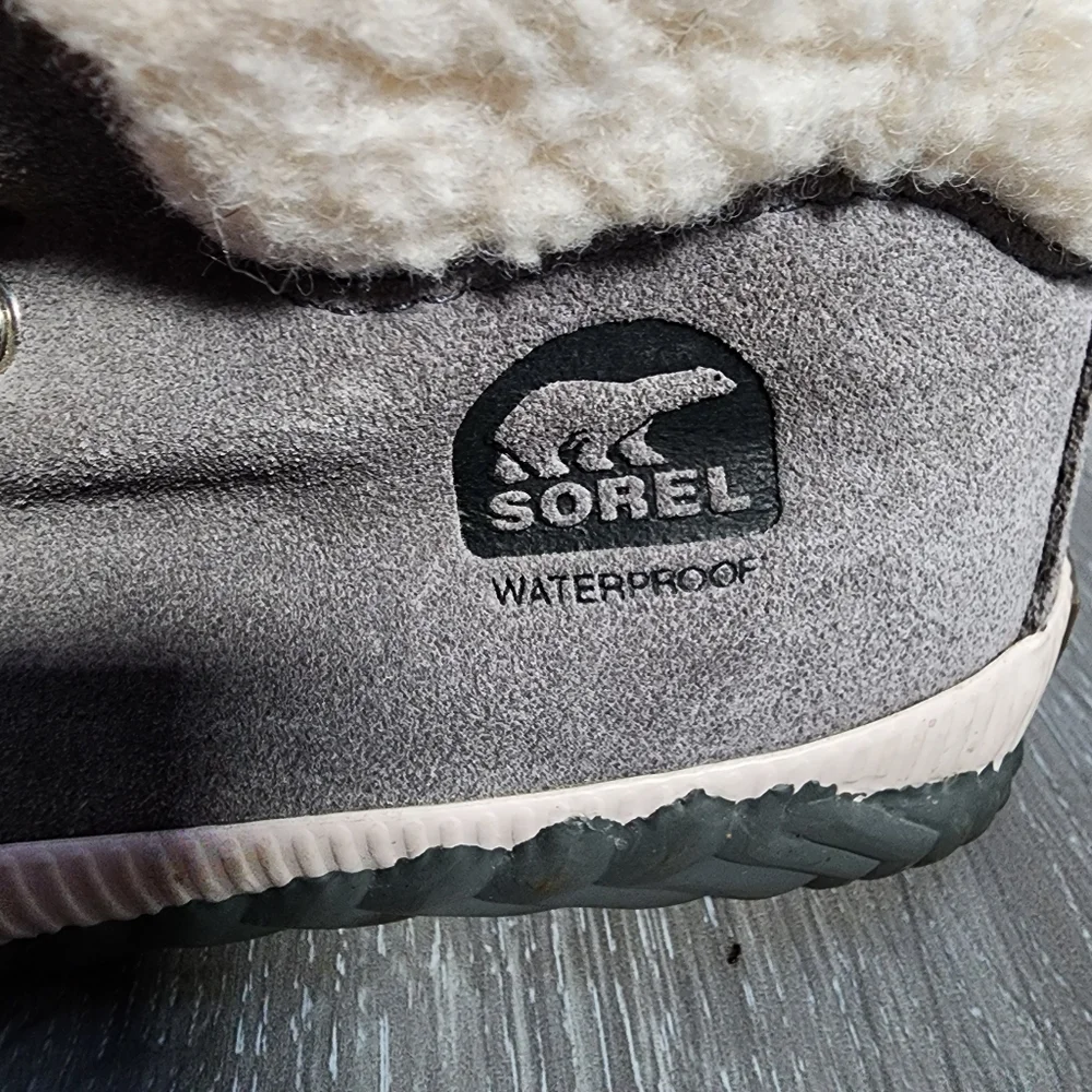 Sorel Out N About Conquest Waterproof Winter Boots Size 7